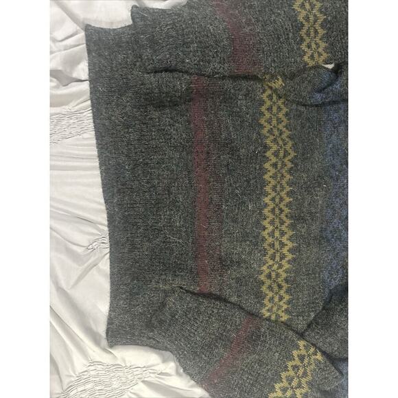 Men's Multicolor Patterned Sweater - Picture 4 of 5